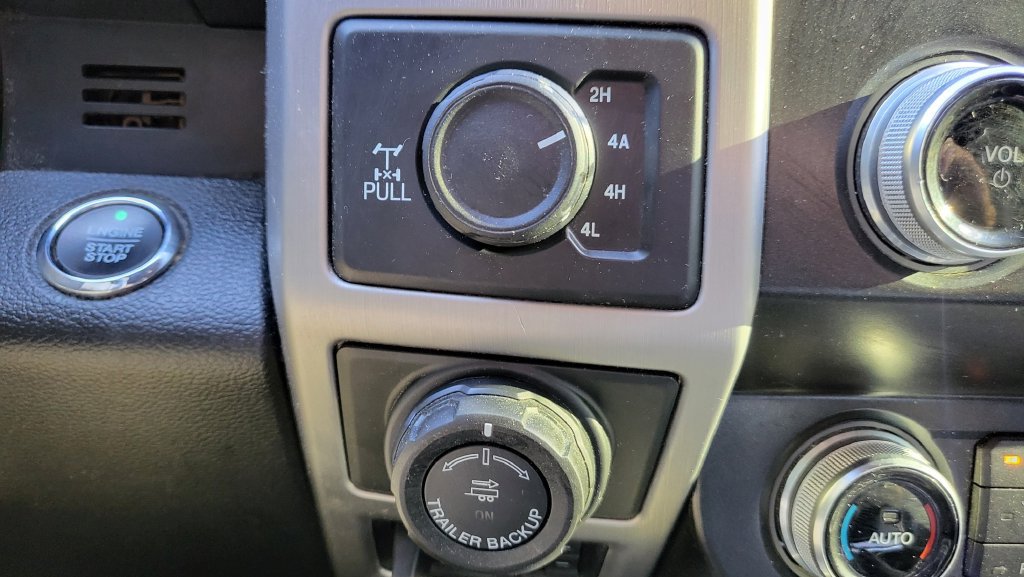 Used 2019 Ford F150 Platinum w/ Equipment Group 701A Luxury AWD/4WD image 35