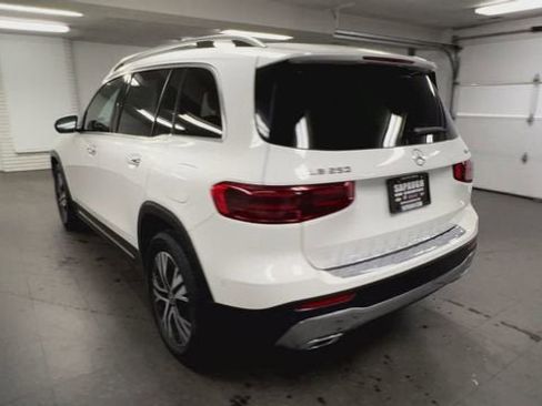 Used 2024 Mercedes-Benz GLB 250 4MATIC image 6