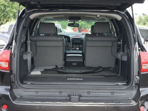 Used 2015 Toyota Sequoia Platinum AWD/4WD image 32