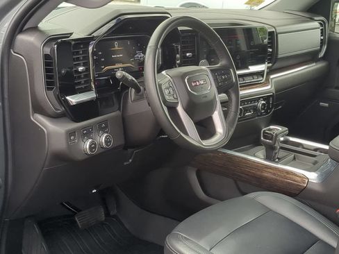 Used 2024 GMC Sierra 1500 Elevation w/ Preferred Package AWD/4WD image 11
