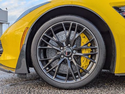 Used 2015 Chevrolet Corvette Z06 w/ 3LZ Preferred Equipment Group image 24