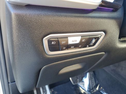 Used 2020 BMW X5 M50i w/ Premium Package image 21