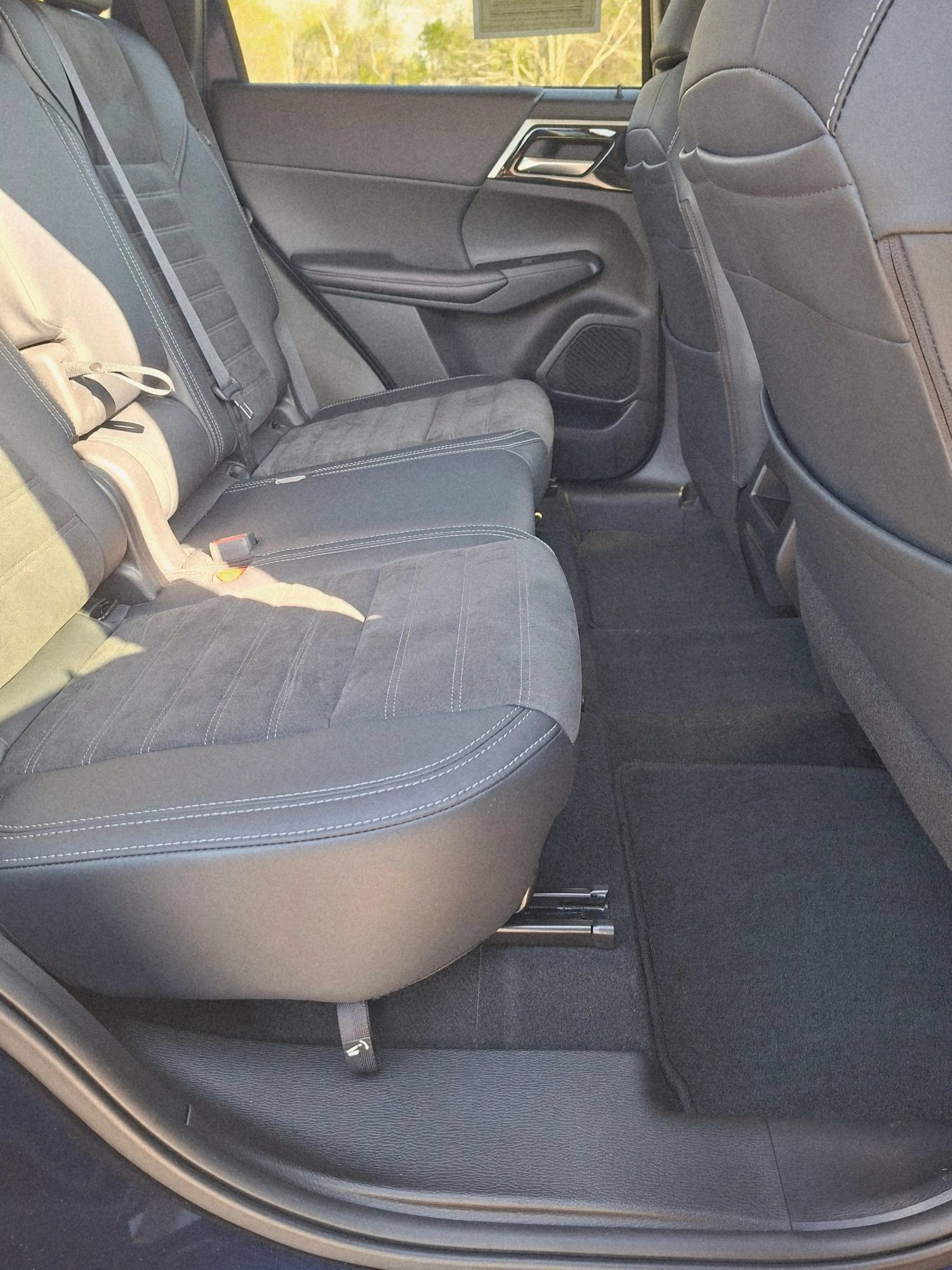 Used 2024 Mitsubishi Outlander Ralliart AWD/4WD image 14