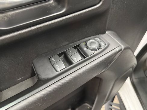 Used 2019 Chevrolet Silverado 1500 Custom Trail Boss w/ Custom Convenience Package image 31