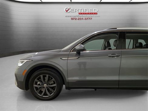 Used 2022 Volkswagen Tiguan SE image 86
