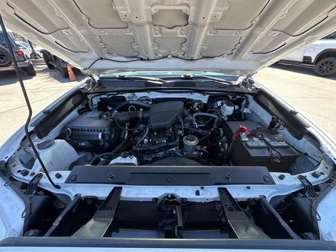 Used 2022 Toyota Tacoma SR RWD image 40