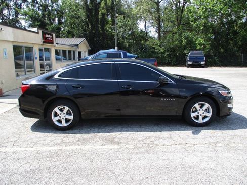 Used 2022 Chevrolet Malibu LS w/ Driver Confidence Package II FWD image 10