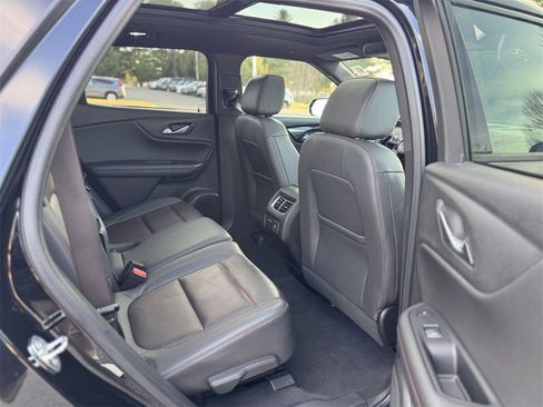 Used 2022 Chevrolet Blazer RS w/ Enhanced Convenience Package image 16