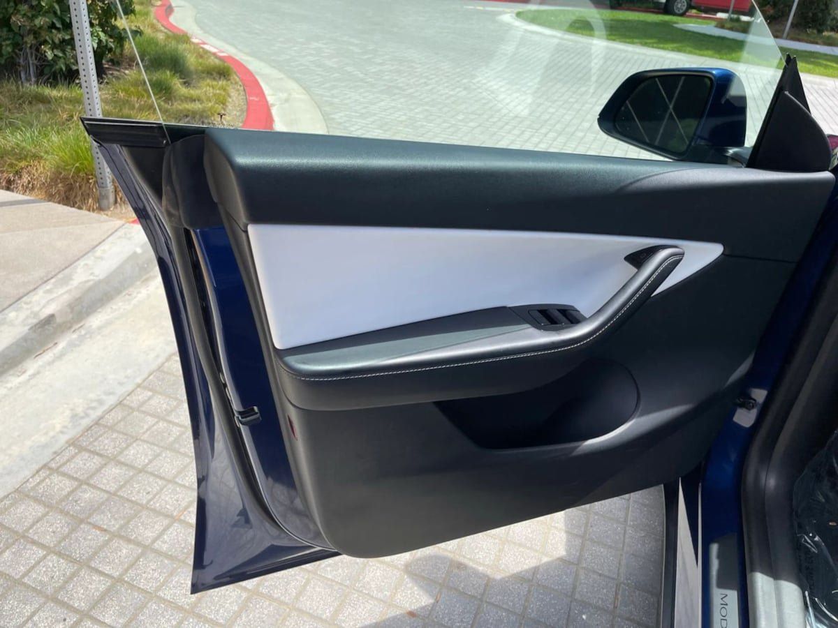 Used 2023 Tesla Model Y Long Range AWD/4WD image 27