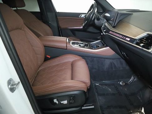 Used 2024 BMW X5 xDrive50e w/ Executive Package AWD/4WD image 36