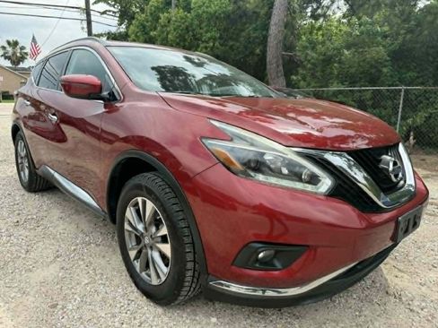 Used 2018 Nissan Murano SV FWD image 3