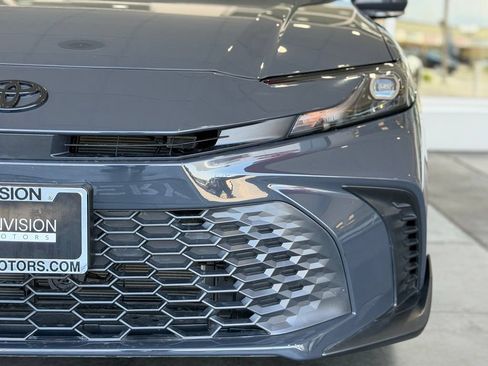Used 2026 Toyota Camry SE FWD image 5