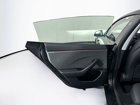 Used 2025 Tesla Model 3 Long Range RWD image 27