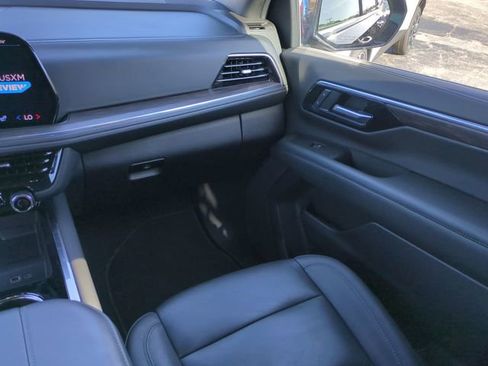 Certified 2025 Chevrolet Suburban Z71 image 20