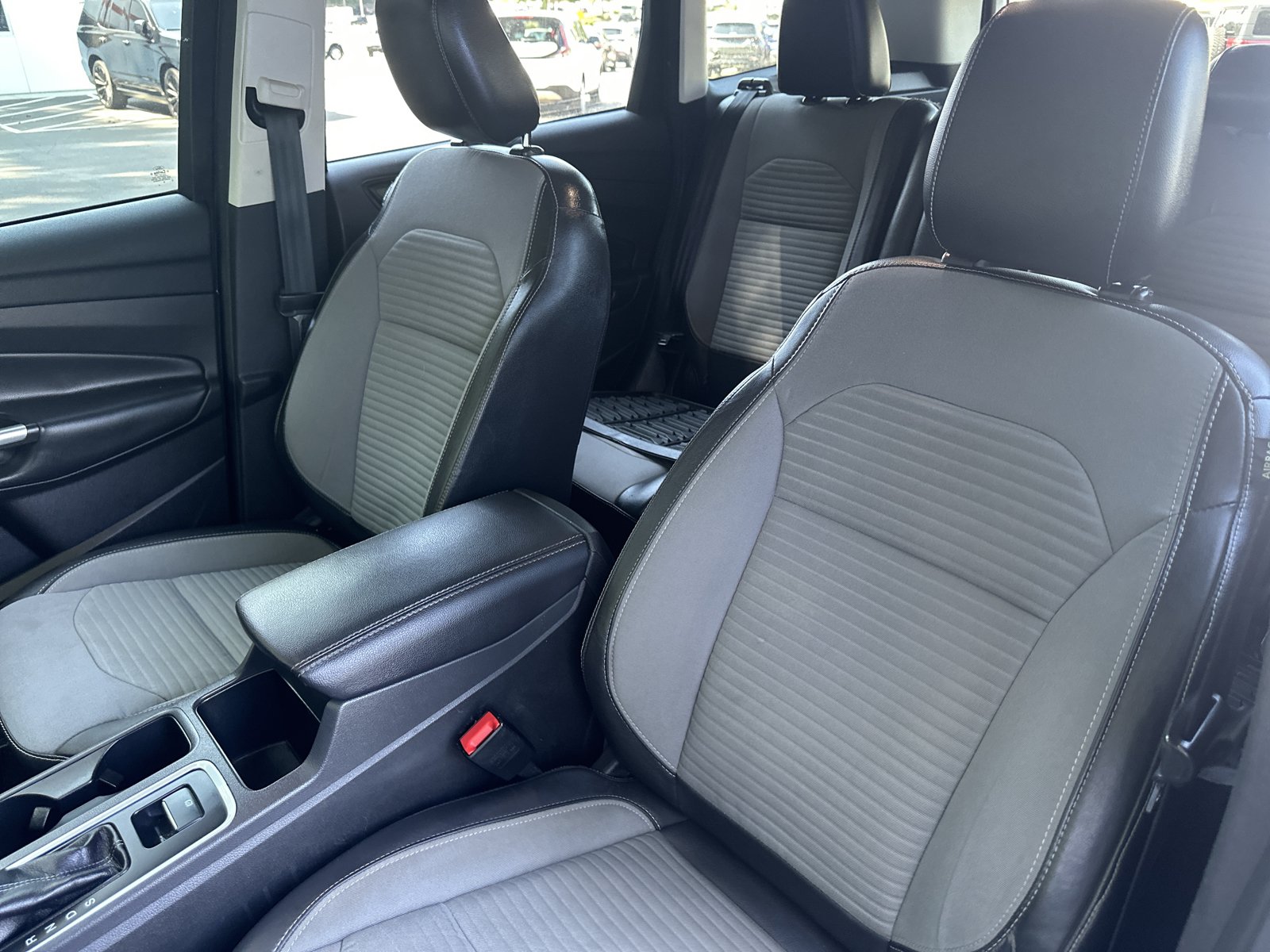Used 2018 Ford Escape SE w/ SE Sport Appearance Package AWD/4WD image 20