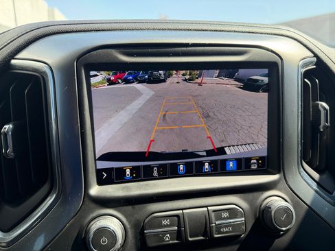Used 2022 Chevrolet Silverado 2500 LTZ AWD/4WD image 16