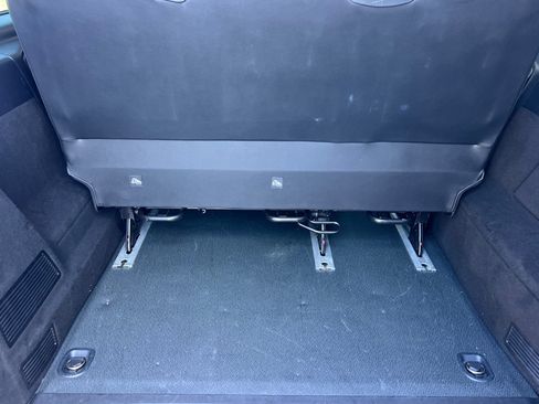 Used 2018 Mercedes-Benz Metris Passenger image 18