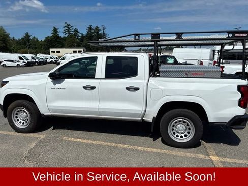 Used 2024 Chevrolet Colorado W/T w/ Safety Package RWD image 8