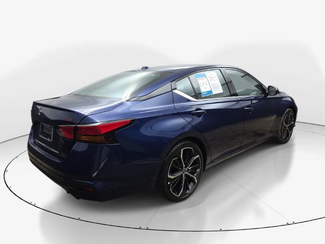 Used 2024 Nissan Altima 2.5 SR w/ SR Premium Package FWD image 6