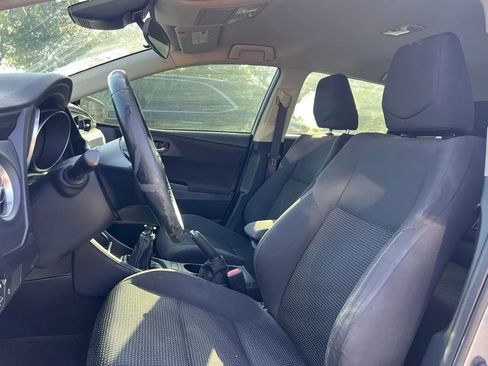 Used 2017 Toyota Corolla iM w/ Carpet Mat Package FWD image 9