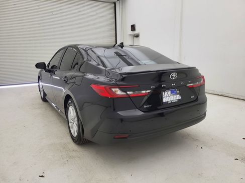 Used 2025 Toyota Camry LE image 13