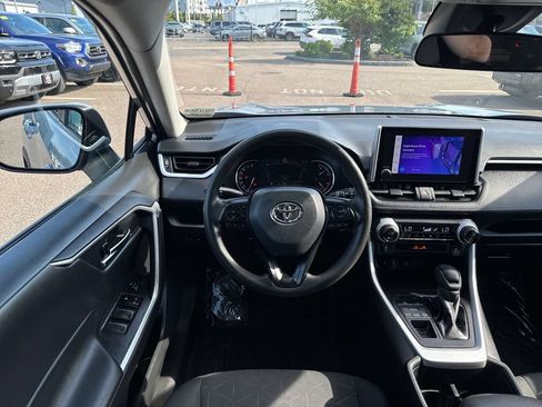 Used 2024 Toyota RAV4 XLE AWD/4WD image 12