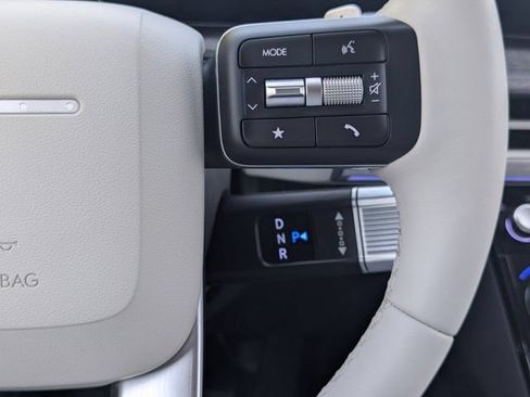 Used 2025 Hyundai Santa Fe Limited FWD image 23