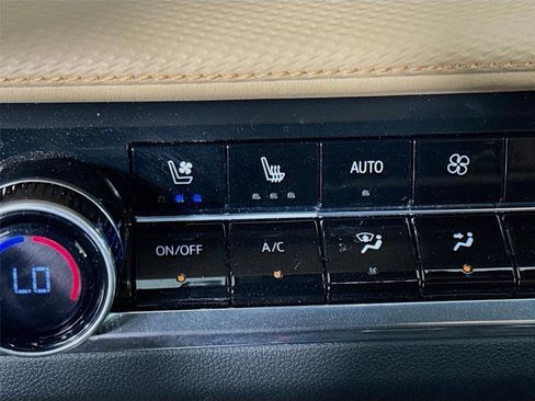 Certified 2025 Chevrolet Equinox ACTIV w/ Safety and Technology Package AWD/4WD image 22
