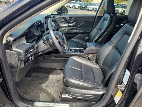 Certified 2024 Lincoln Corsair AWD image 6