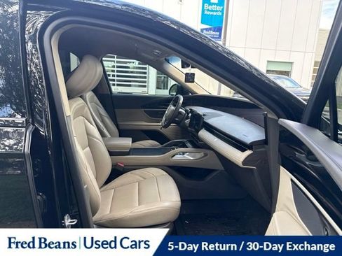 Used 2024 Lincoln Nautilus Premier AWD/4WD image 24