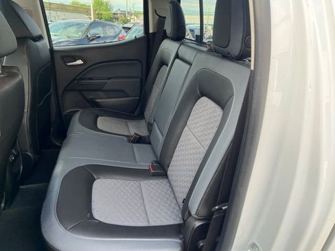 Used 2022 Chevrolet Colorado Z71 AWD/4WD image 17