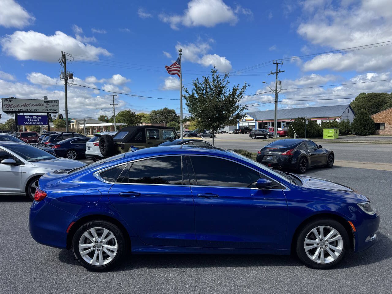 Used 2016 Chrysler 200 Limited FWD image 4