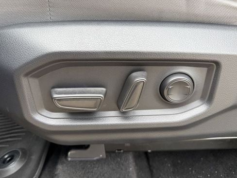 Used 2025 Toyota Tundra SR5 AWD/4WD image 26