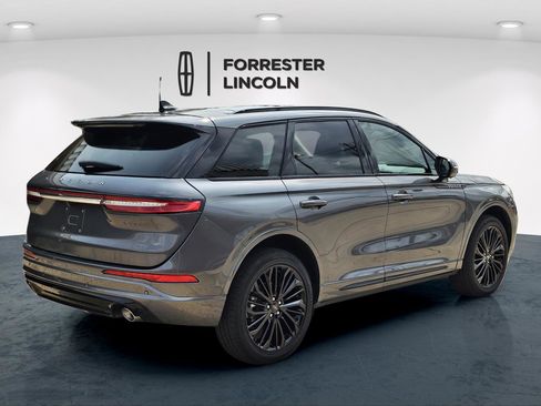 New 2025 Lincoln Corsair Reserve w/ Jet Appearance Package image 3