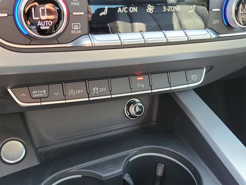 Used 2017 Audi A4 2.0T Premium Plus w/ Premium Plus Package image 22