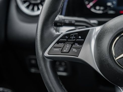 Certified 2024 Mercedes-Benz GLB 250 4MATIC w/ Winter Heating Package image 29