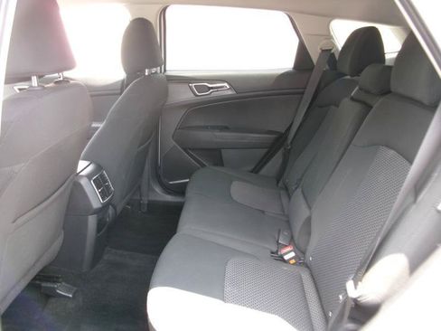Used 2025 Kia Sportage LX FWD image 10