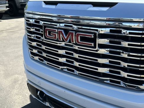 Used 2026 GMC Sierra 1500 Denali w/ Technology Package AWD/4WD image 30