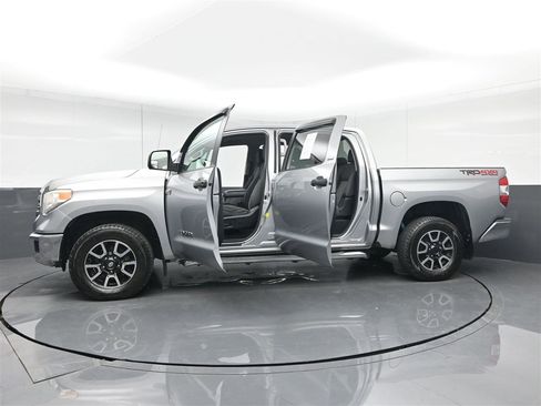 Used 2015 Toyota Tundra SR5 w/ TRD Off Road Package image 39