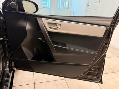 Used 2015 Toyota Corolla LE image 22