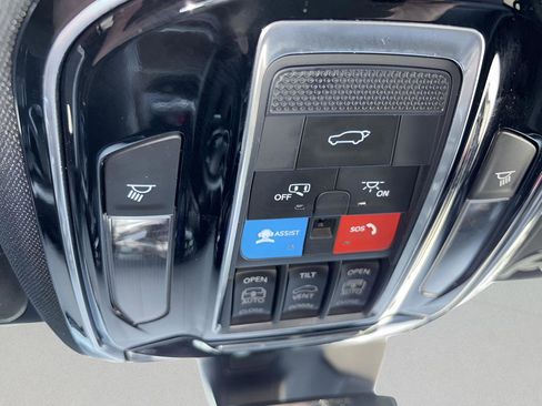 Used 2024 Jeep Grand Wagoneer L 4WD image 33