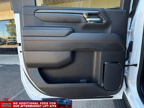 Used 2024 GMC Sierra 2500 AT4 w/ AT4 Premium Plus Package image 22