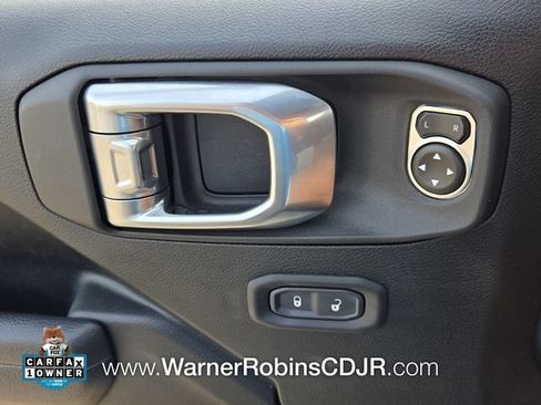 Used 2024 Jeep Wrangler Unlimited Sport AWD/4WD image 32