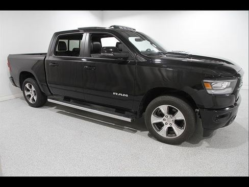 Used 2024 RAM 1500 Laramie AWD/4WD image 1