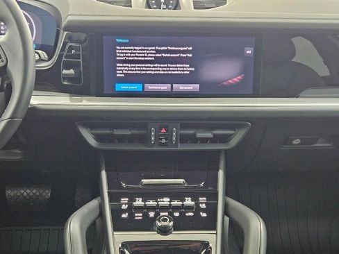 Certified 2025 Porsche Cayenne image 15