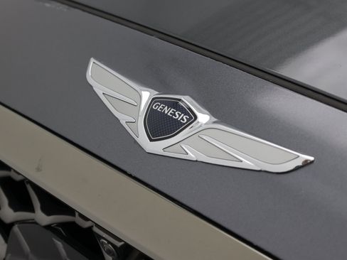 Used 2019 Genesis G80 3.3T Sport RWD image 12