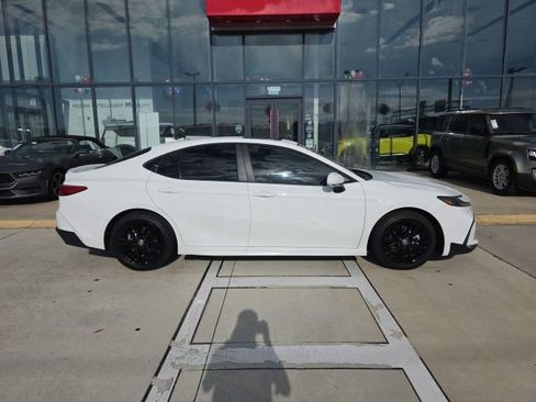 Used 2025 Toyota Camry SE w/ Multimedia Upgrade Package FWD image 3