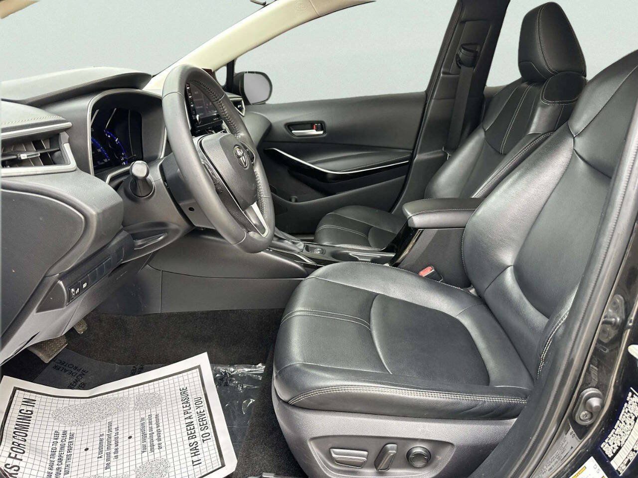 Used 2021 Toyota Corolla XLE FWD image 36