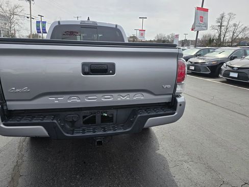 Used 2021 Toyota Tacoma Limited image 6