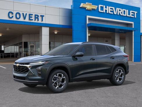 New 2026 Chevrolet Trax LT FWD image 2